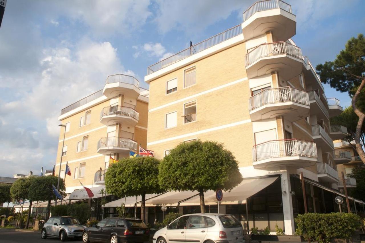 Residence Riva Gaia Террачина Екстер'єр фото